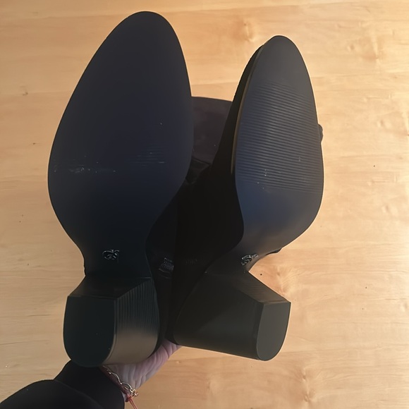 Rachel Roy suede boots; size 10 - Picture 3 of 11